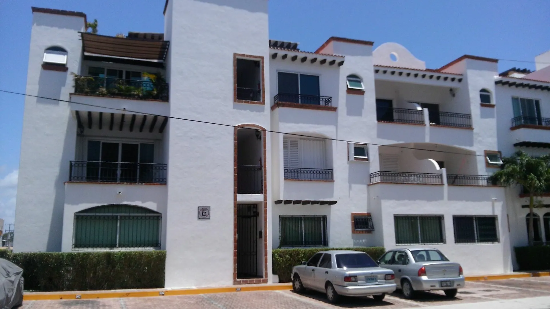 Gaviotas Condo 11 By Kamuvan Playa del Carmen Mexico